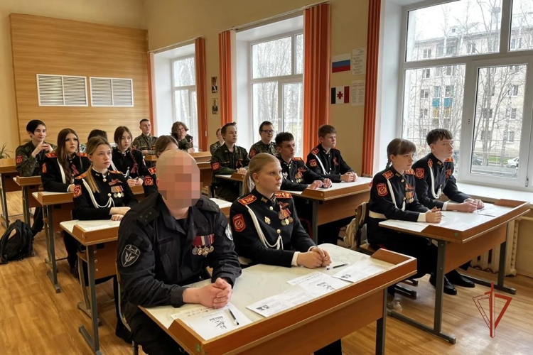 Сотрудники Управления Росгвардии по Удмуртской Республике присоединились к Всероссийской акции «Диктант Победы»