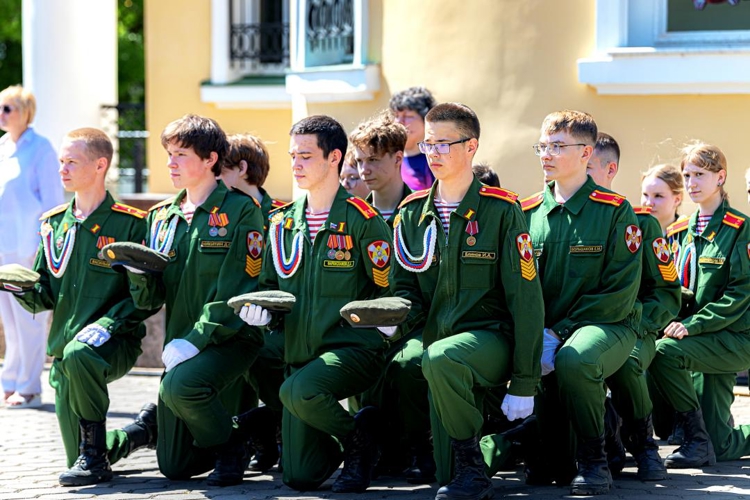 Росгвардейцы приняли участие в мероприятии прощания юнгвардейцев со знаменем в Удмуртии
