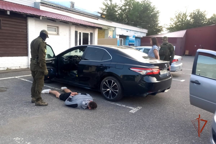 В Ижевске при силовой поддержке спецназа Росгвардии пресечена деятельность организованной группы, занимавшейся организацией занятия проституцией с участием несовершеннолетних (видео)