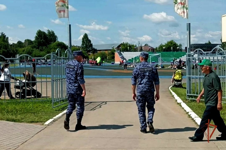 Росгвардейцы обеспечивают правопорядок при проведении Республиканских летних спортивных сельских игр в Удмуртии