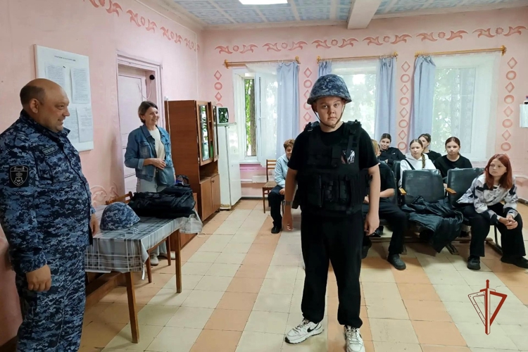 В Удмуртии продолжается ведомственная акция «Каникулы с Росгвардией»