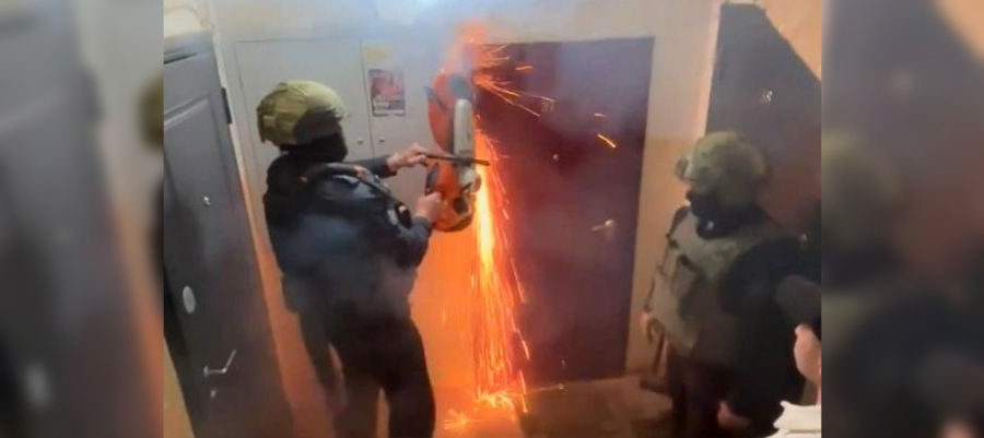 В Удмуртии при содействии спецназа Росгвардии задержаны подозреваемые в производстве и распространении порнографии (видео)