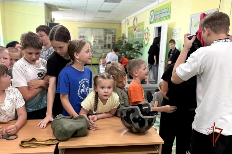 В Удмуртии росгвардейцы рассказали школьникам об особенностях службы во вневедомственной охране