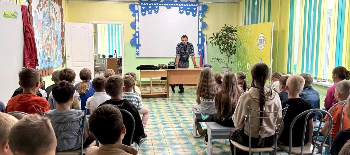 В Удмуртии росгвардейцы рассказали школьникам об особенностях службы во вневедомственной охране