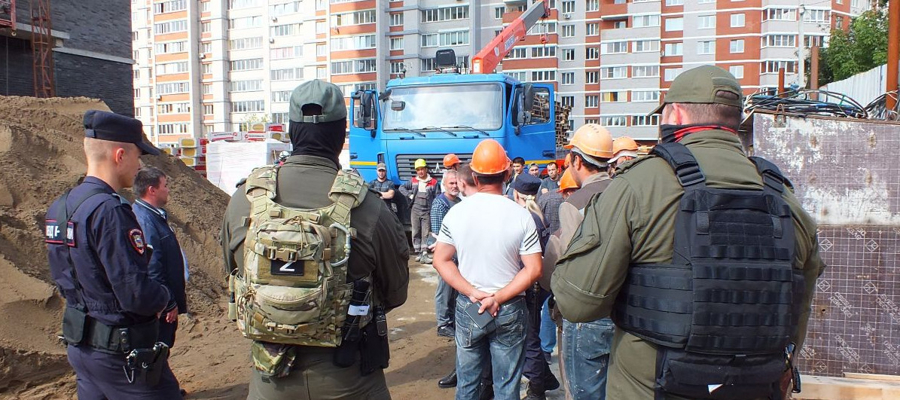 В Удмуртии при поддержке спецназа Росгвардии проведено оперативно-профилактическое мероприятие «Нелегальный мигрант» (видео)