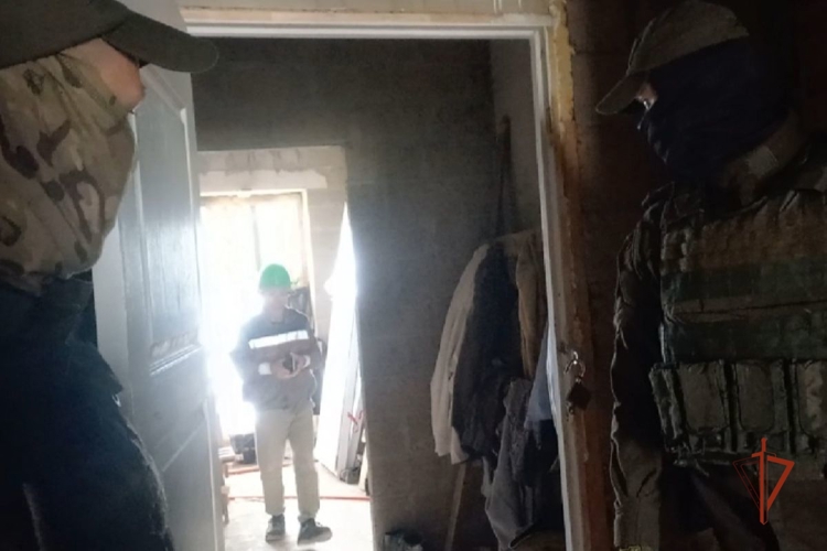 В Удмуртии при поддержке спецназа Росгвардии проведено оперативно-профилактическое мероприятие «Нелегальный мигрант» (видео)