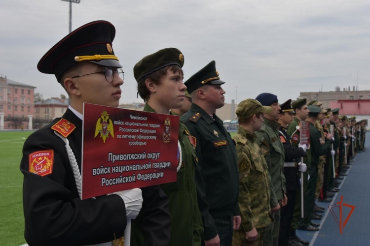 В Удмуртии стартовал чемпионат Росгвардии по летнему офицерскому троеборью