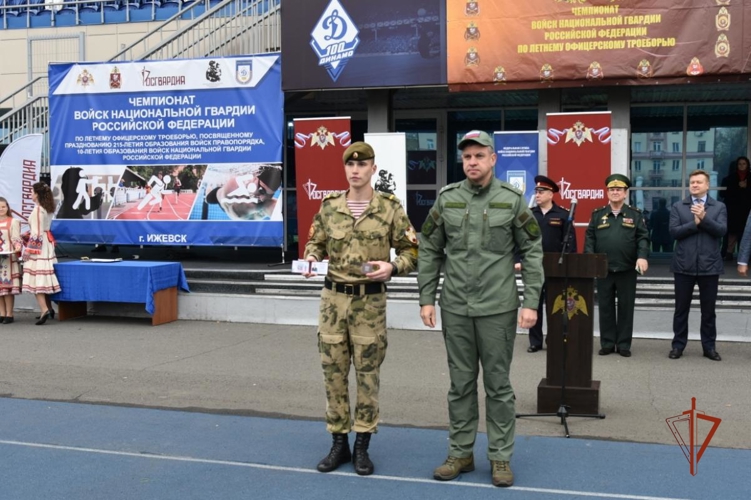 В Удмуртии стартовал чемпионат Росгвардии по летнему офицерскому троеборью